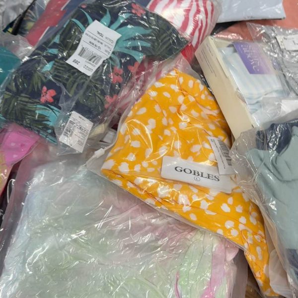 Summer clothing pallet